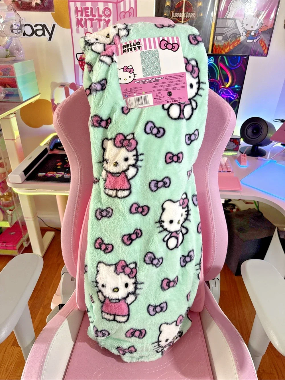 Hello Kitty Throw Blanket Ultra Fine Faux Green Fur Bowtastic Pink 2024 Sanrio